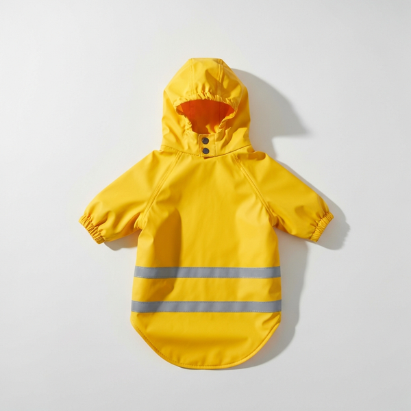 Yellow rain jacket — virtual try-on preset · Agalaz